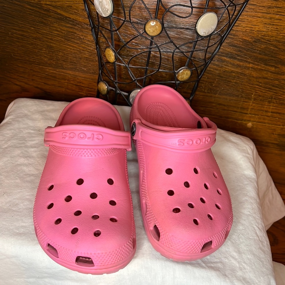 CROCS